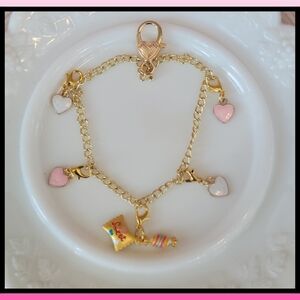 Cell Phone Wristlet Strap Luxury Gold Chain Heart Charm Interchangeable Charms
